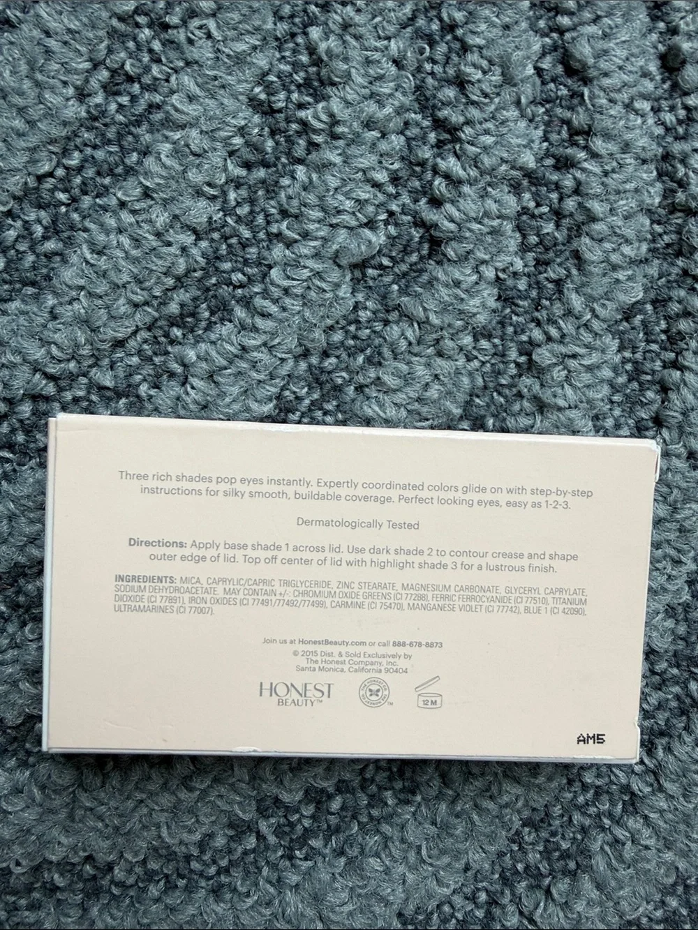 Honest beauty eyeshadow trio truly enticing smoky grey